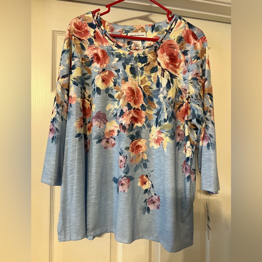 Alfred Dunner WOMAN SIZE 1X  Blue Floral 3/4 sleeve Top NWT